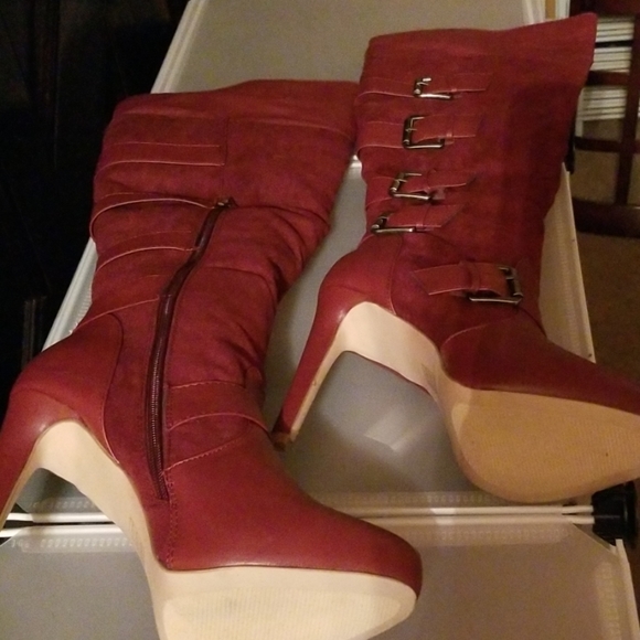 Stylish High Heel Fashion Boots - Picture 3 of 4